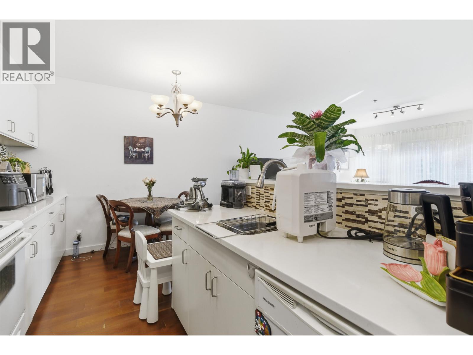 109 1033 St. Georges Avenue, North Vancouver, British Columbia  V7L 3H5 - Photo 9 - R3083695