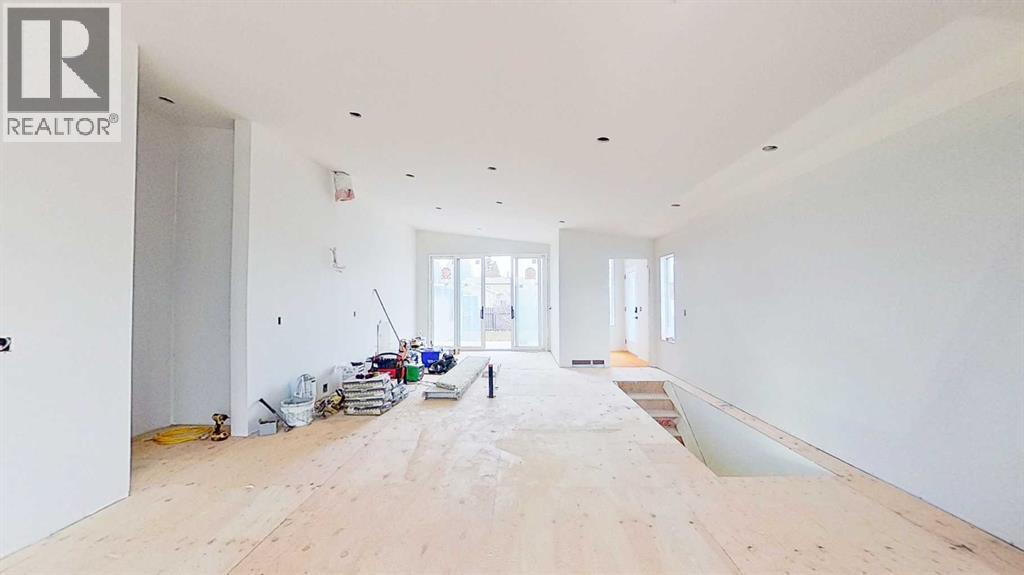 5616 Lodge Crescent Sw, Calgary, Alberta  T3E 5Y7 - Photo 3 - A2270927