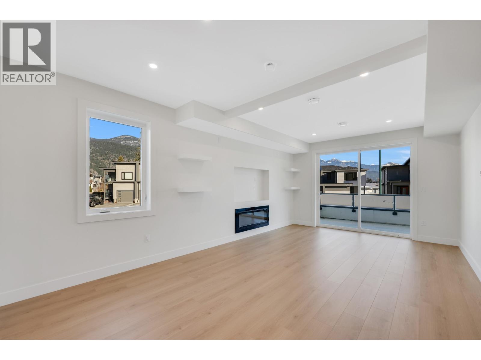 1002 Phare Crescent, Pemberton, British Columbia  V0N 0A7 - Photo 24 - R3083713