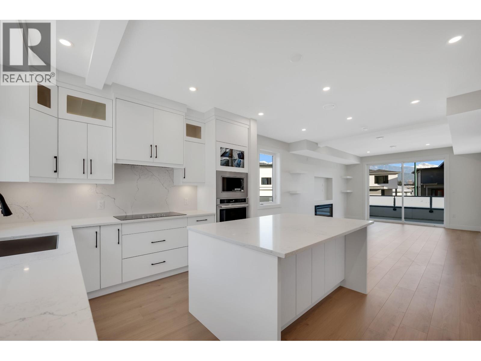 1002 Phare Crescent, Pemberton, British Columbia  V0N 0A7 - Photo 27 - R3083713