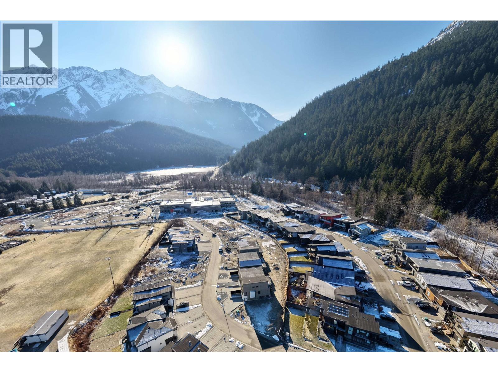 1002 Phare Crescent, Pemberton, British Columbia  V0N 0A7 - Photo 30 - R3083713