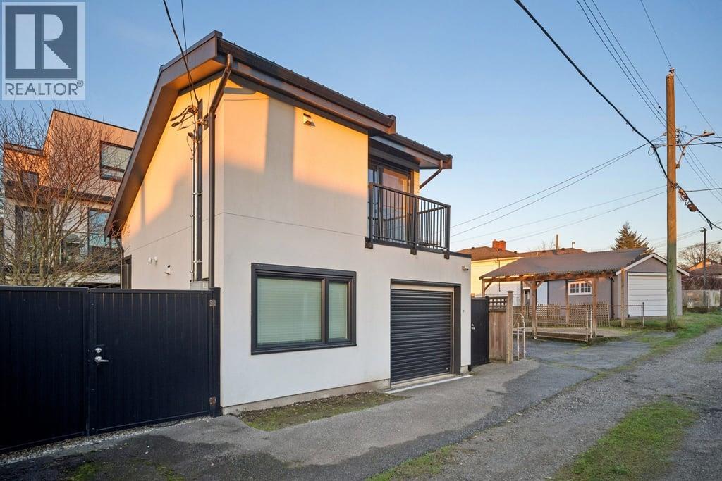 2732 Turner Str Turner Street, Vancouver, British Columbia  V5K 2G4 - Photo 2 - R3083690