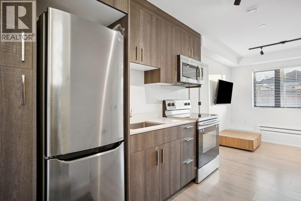 2732 Turner Str Turner Street, Vancouver, British Columbia  V5K 2G4 - Photo 6 - R3083690