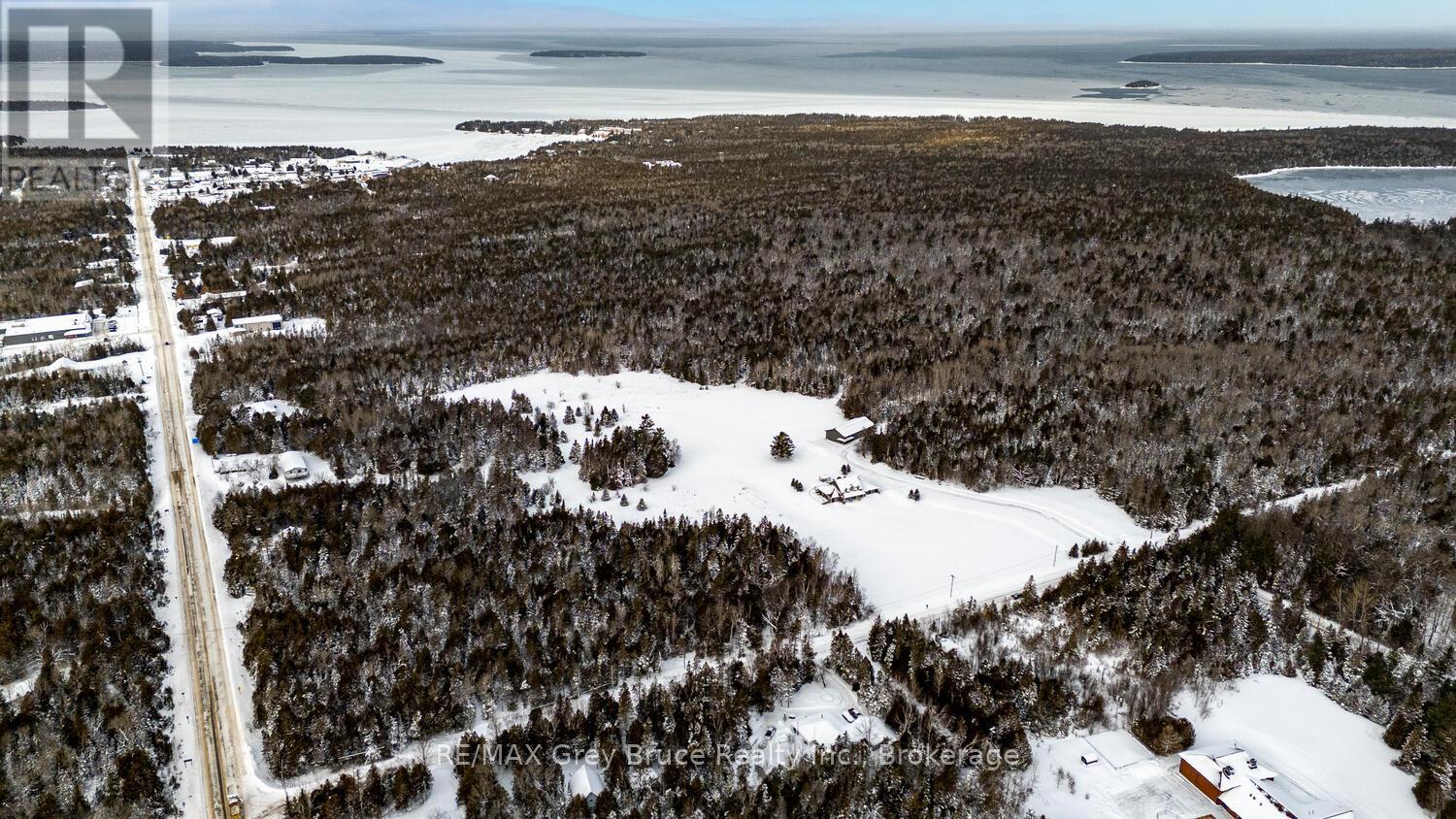 33 Dunks Bay Road, Northern Bruce Peninsula, Ontario  N0H 2R0 - Photo 2 - X12334736