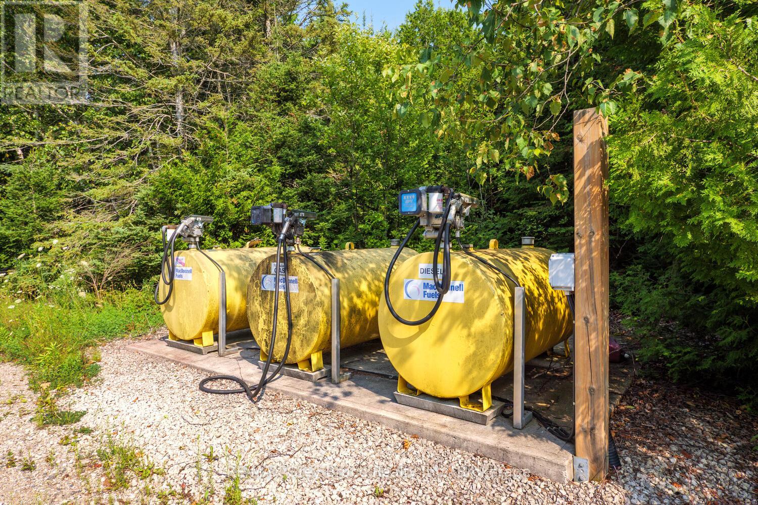 33 Dunks Bay Road, Northern Bruce Peninsula, Ontario  N0H 2R0 - Photo 42 - X12334736