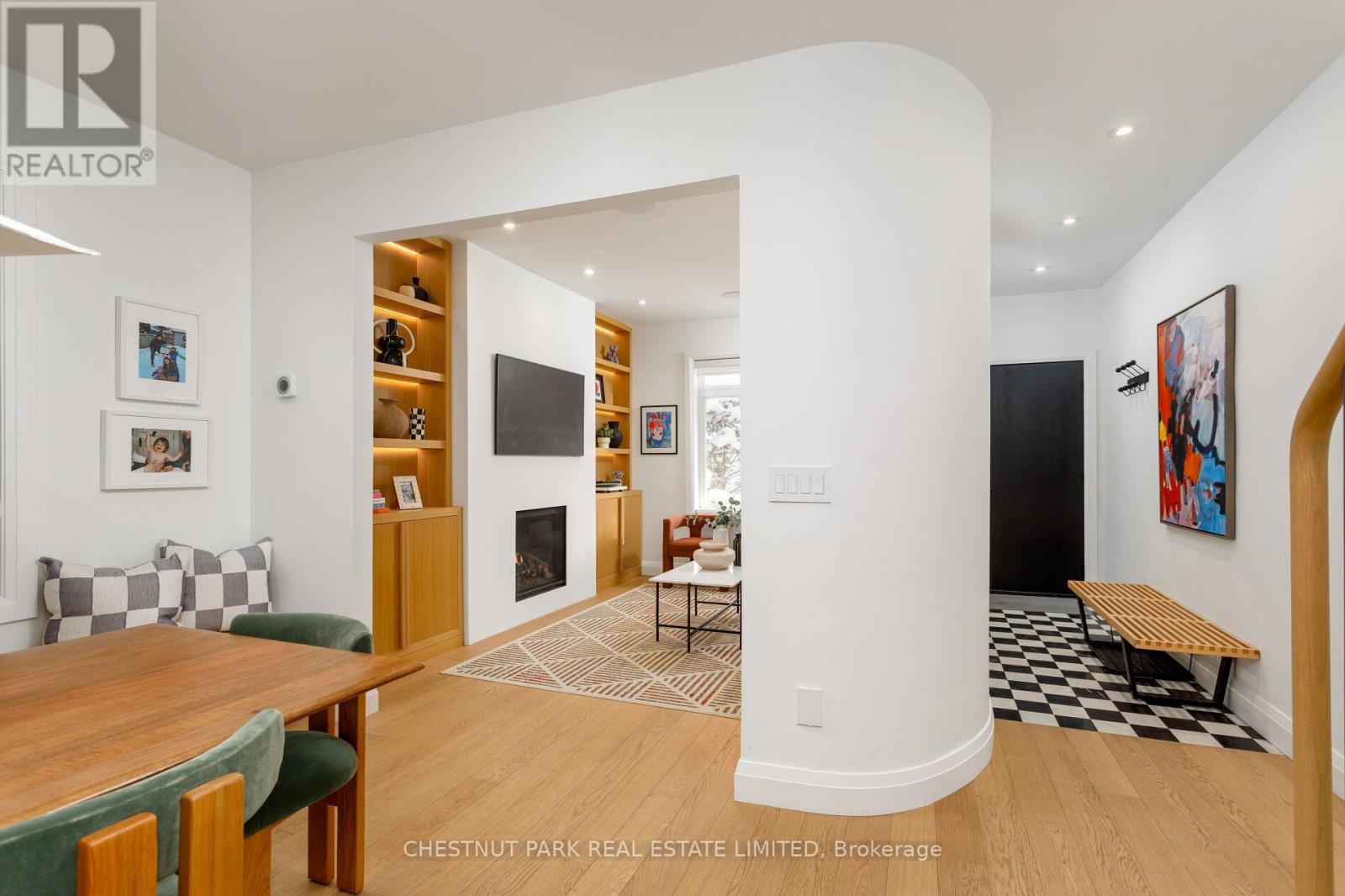 232 Ashworth Avenue, Toronto, Ontario  M6G 2A7 - Photo 5 - C12733360