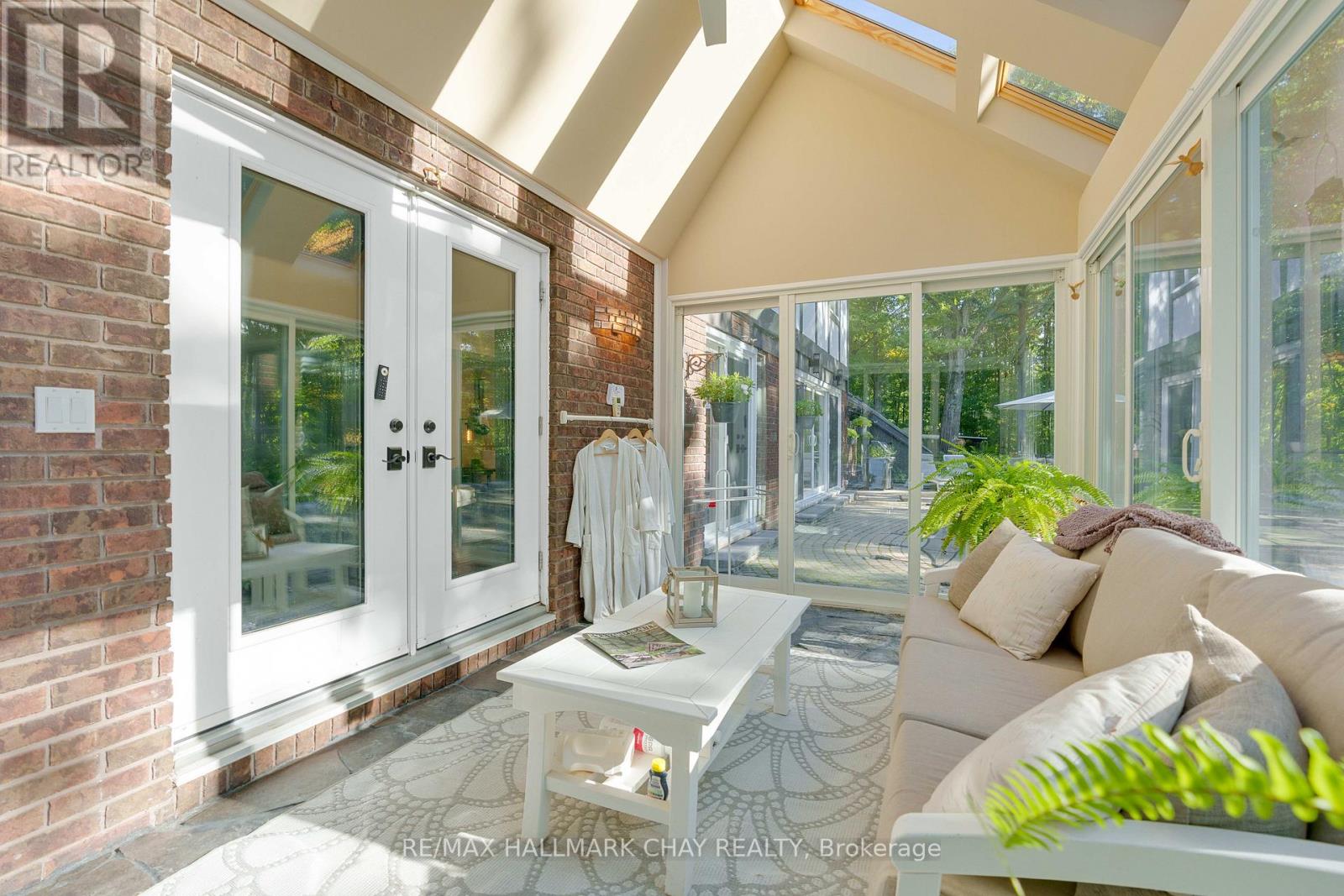 11 Park Trail, Springwater, Ontario  L9X 0L3 - Photo 18 - S12732922