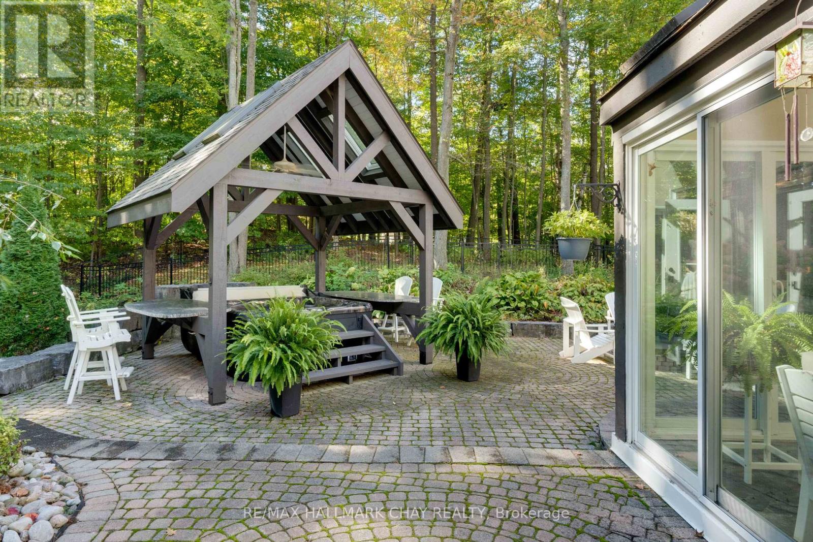 11 Park Trail, Springwater, Ontario  L9X 0L3 - Photo 38 - S12732922