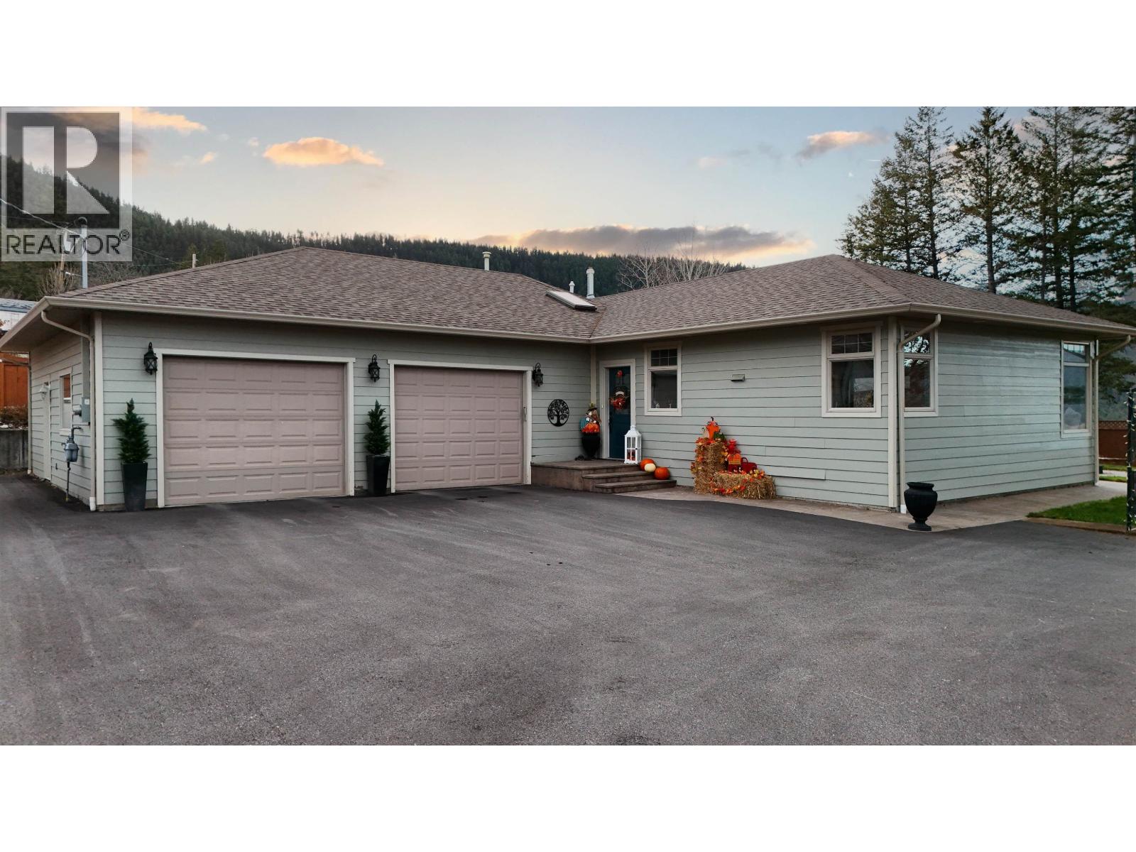 2129 SOUTH LAKESIDE DRIVE, Williams Lake, British Columbia