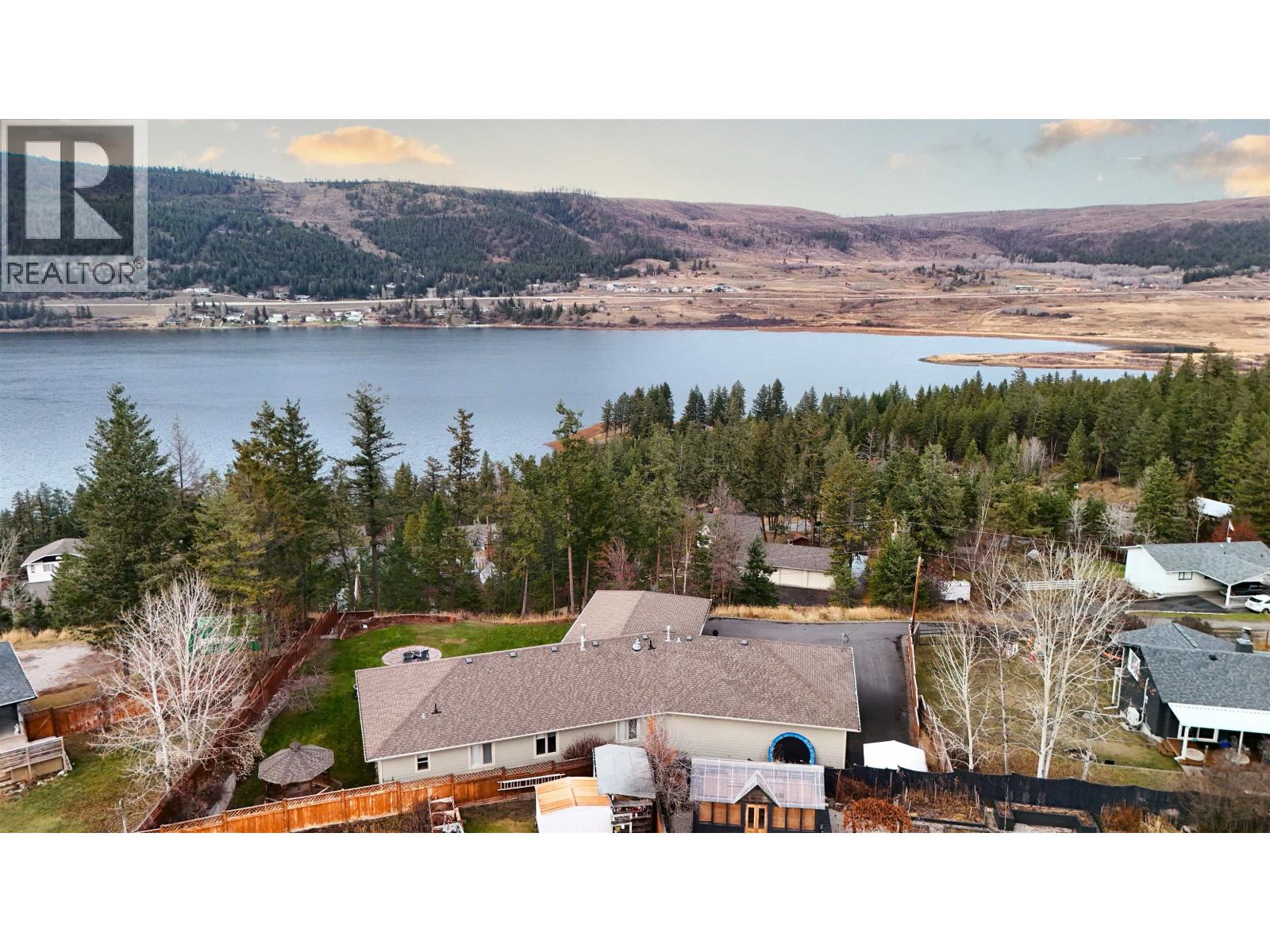2129 South Lakeside Drive, Williams Lake, British Columbia  V2G 5G2 - Photo 2 - R3083777
