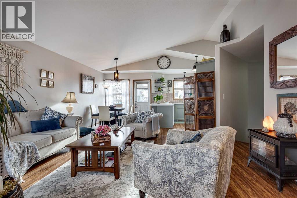 5609 Park Street, Blackfalds, Alberta  T4M 0E8 - Photo 3 - A2281101