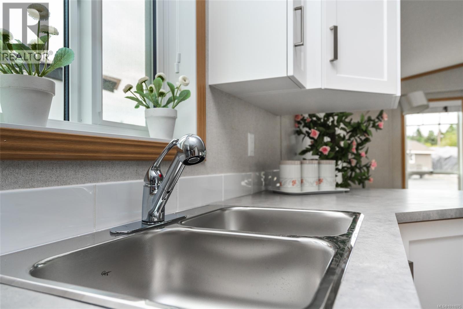 31 731 Marine Dr, Ucluelet, British Columbia  V0R 3A0 - Photo 3 - 1011075