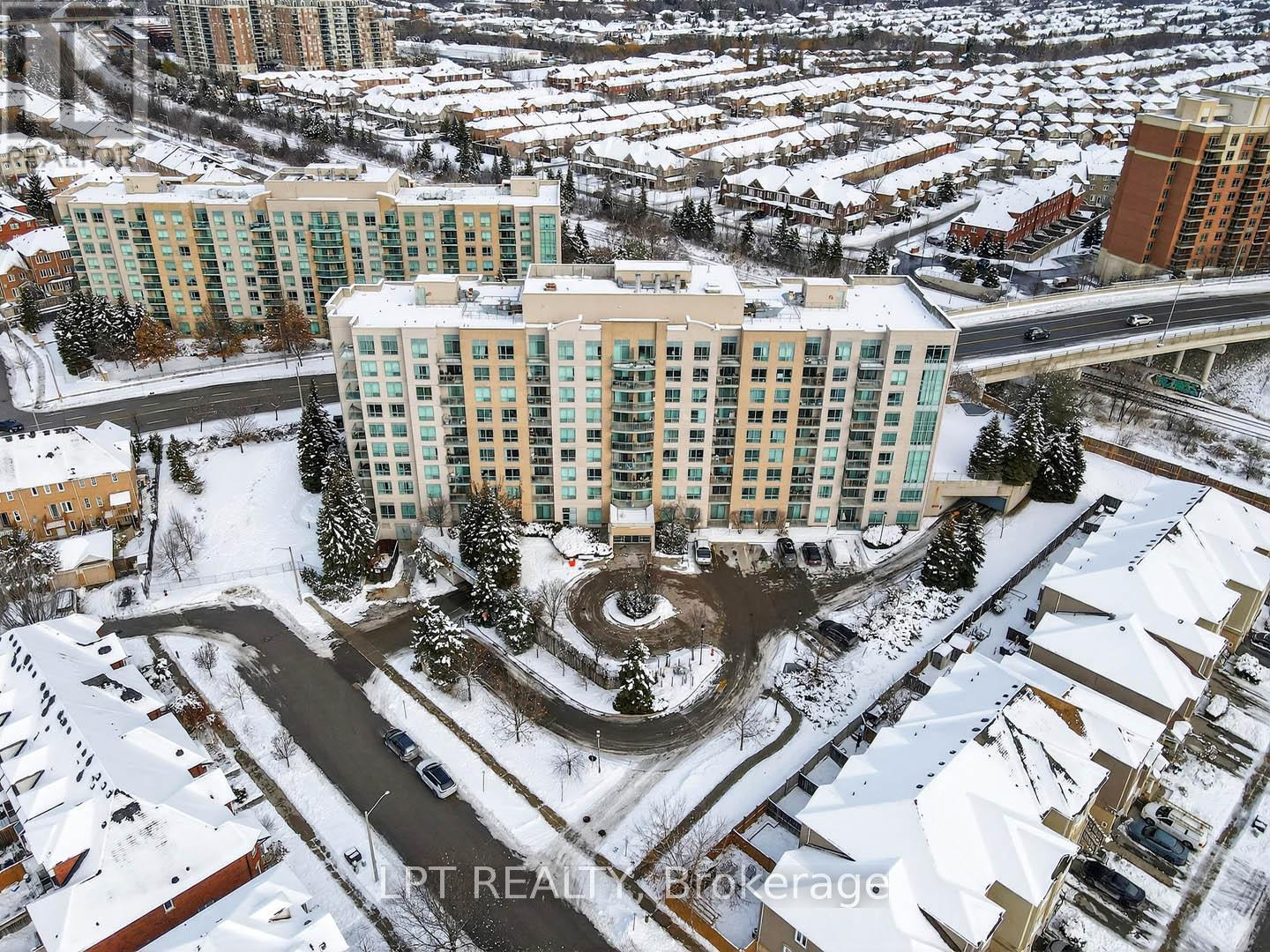 Ph06 - 51 Baffin Court, Richmond Hill, Ontario  L4B 4P6 - Photo 7 - N12733384