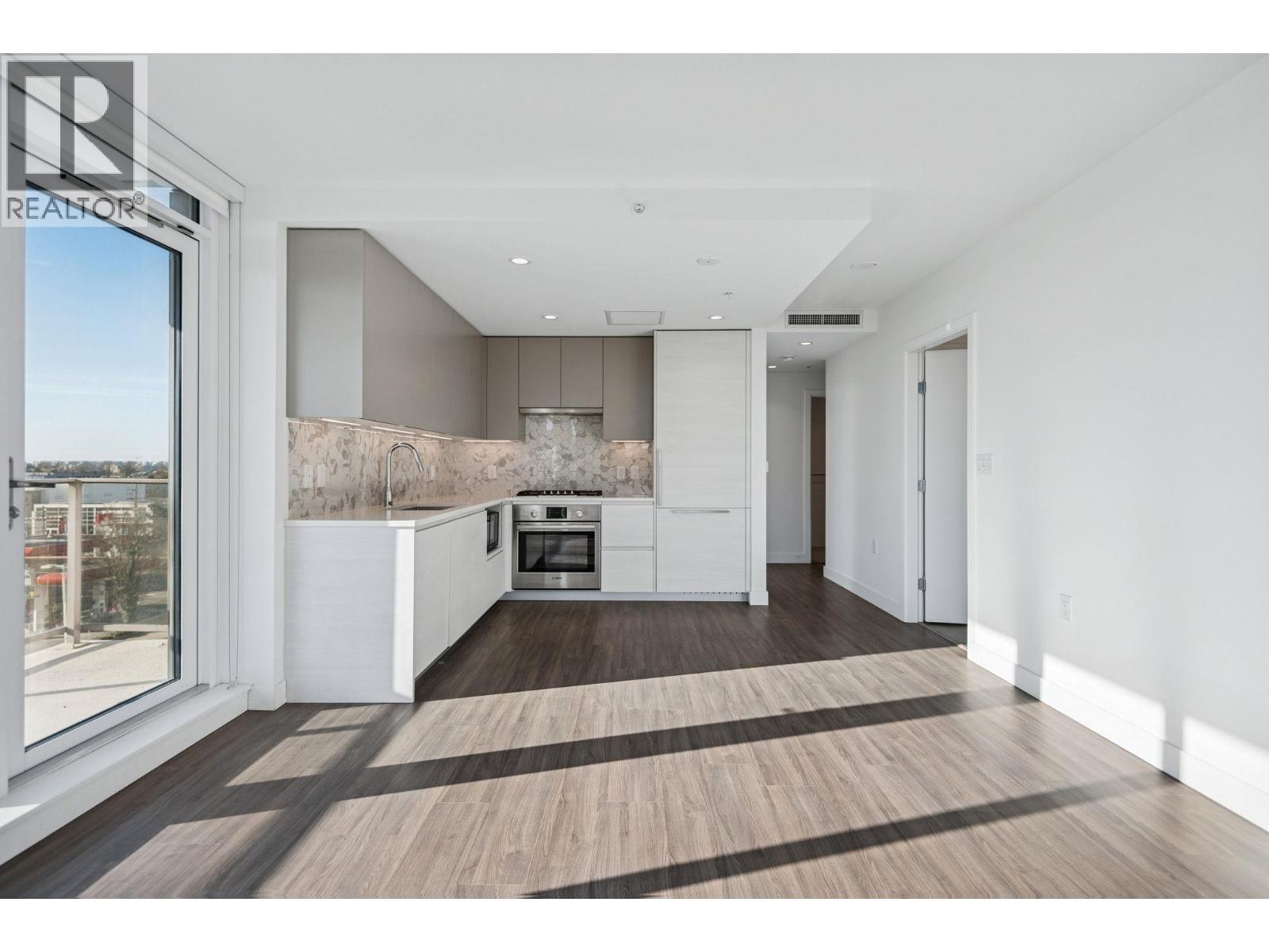 306 8181 Chester Street, Vancouver, British Columbia  V5X 0J9 - Photo 6 - R3083700