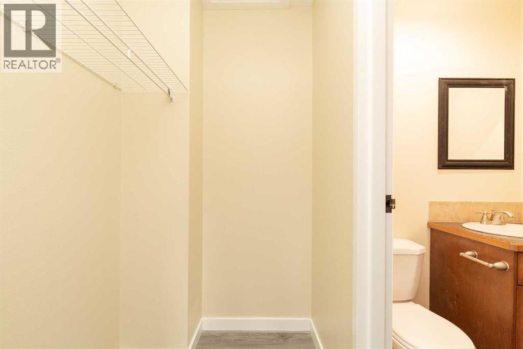 3, 2402 23 Street N, Lethbridge, Alberta  T1H 4R7 - Photo 13 - A2281642