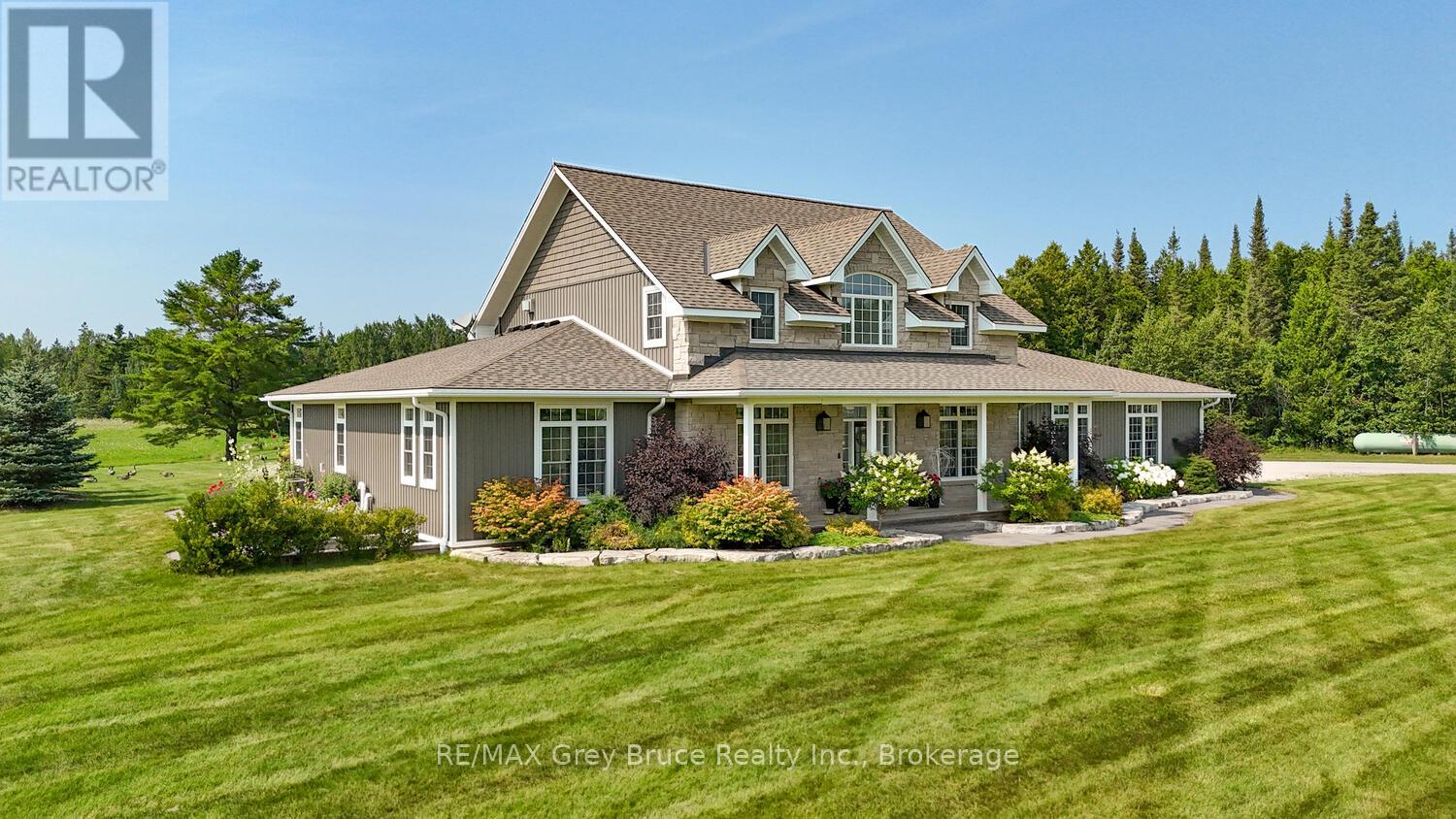 33 Dunks Bay Road, Northern Bruce Peninsula, Ontario  N0H 2R0 - Photo 5 - X12334736