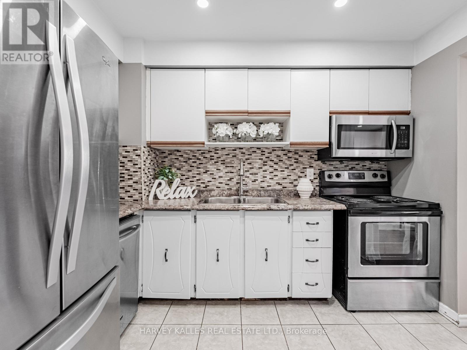 63 - 3025 Cedarglen Gate, Mississauga, Ontario  L5C 2V7 - Photo 12 - W12733340