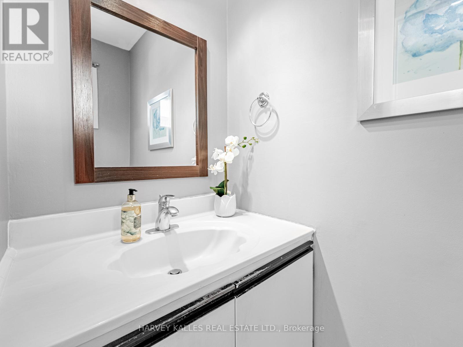 63 - 3025 Cedarglen Gate, Mississauga, Ontario  L5C 2V7 - Photo 13 - W12733340