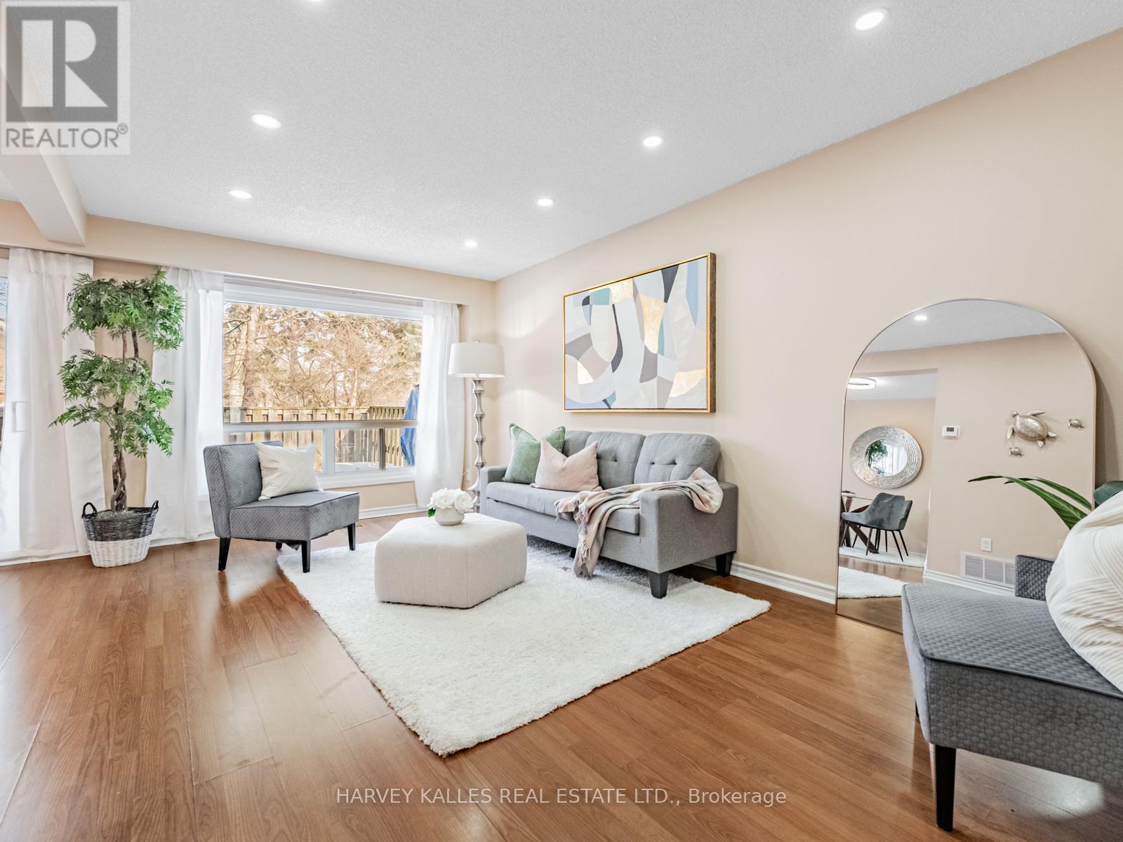 63 - 3025 Cedarglen Gate, Mississauga, Ontario  L5C 2V7 - Photo 6 - W12733340