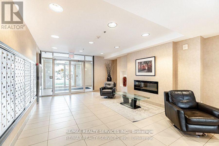 112 - 5317 Upper Middle Road, Burlington, Ontario  L7L 7B3 - Photo 3 - W12733364