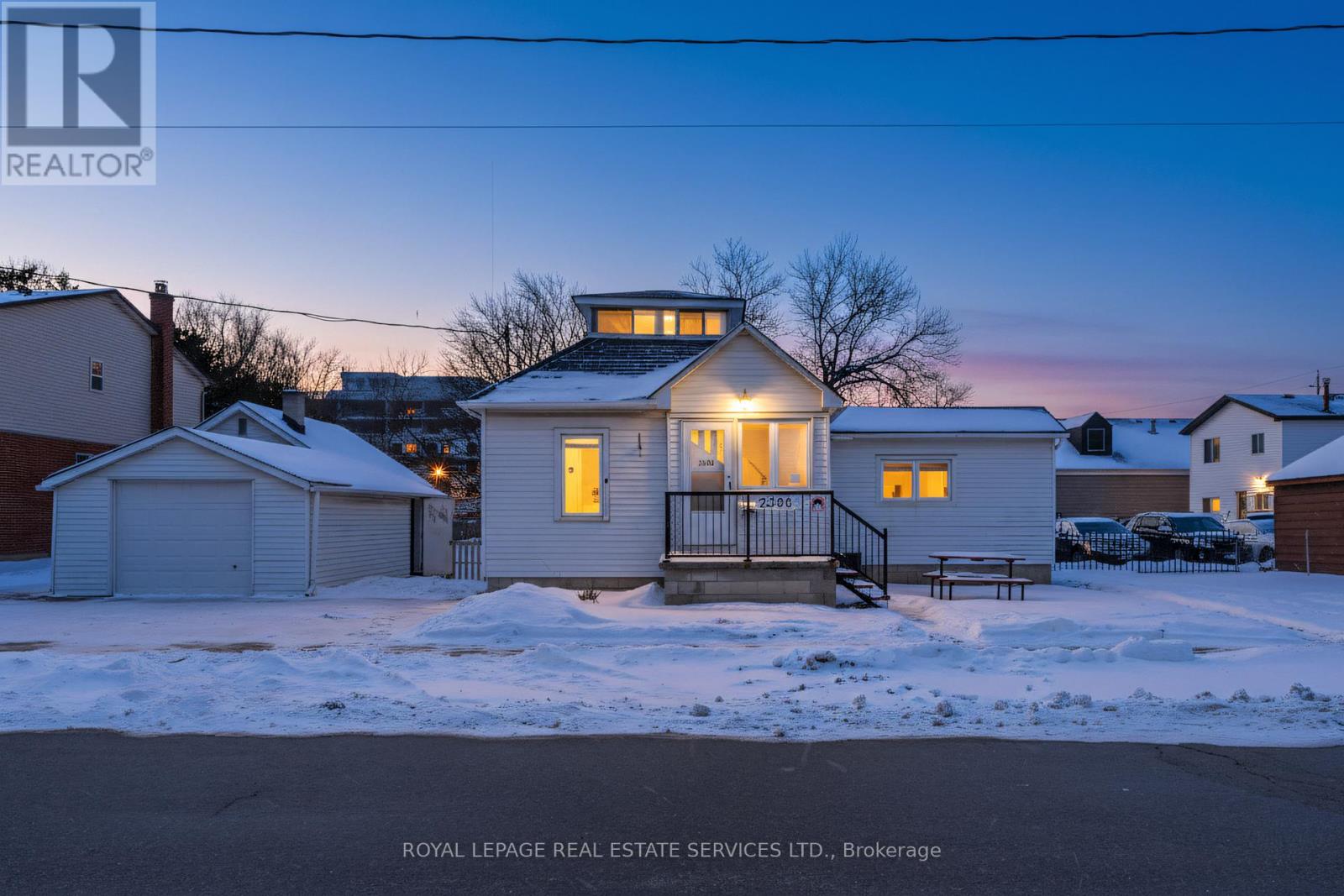 2386 SOVEREIGN STREET, Oakville, Ontario