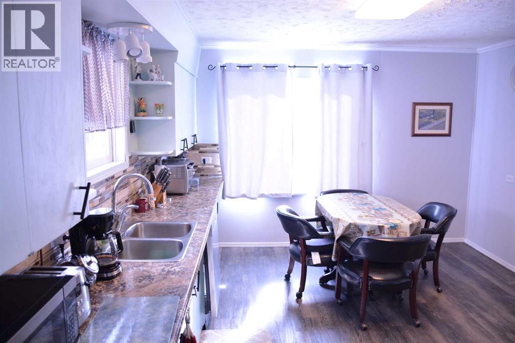 81573 Hwy 2, Rural Northern Sunrise County, Alberta  T0H 2R0 - Photo 13 - A2282054