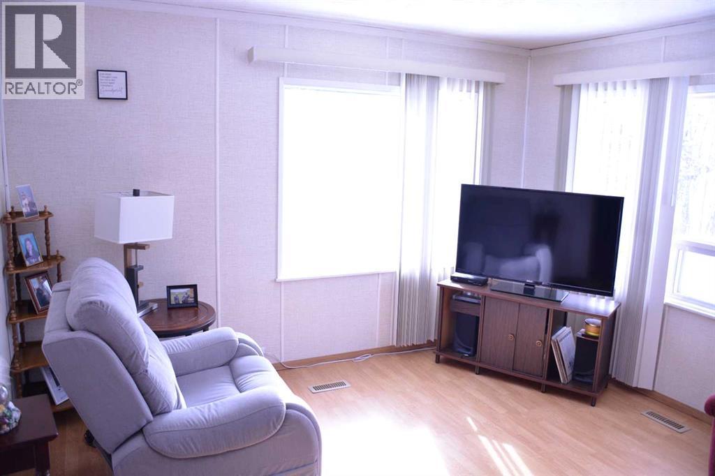 81573 Hwy 2, Rural Northern Sunrise County, Alberta  T0H 2R0 - Photo 17 - A2282054