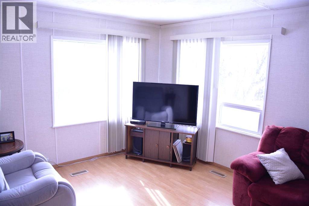 81573 Hwy 2, Rural Northern Sunrise County, Alberta  T0H 2R0 - Photo 18 - A2282054