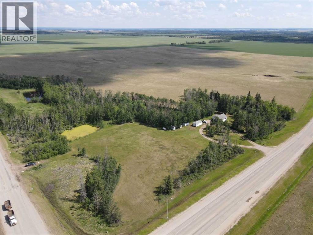 81573 Hwy 2, Rural Northern Sunrise County, Alberta  T0H 2R0 - Photo 2 - A2282054