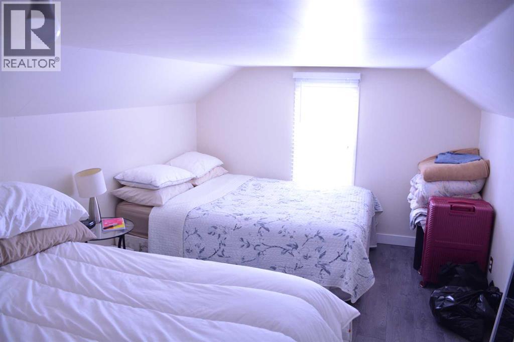 81573 Hwy 2, Rural Northern Sunrise County, Alberta  T0H 2R0 - Photo 22 - A2282054