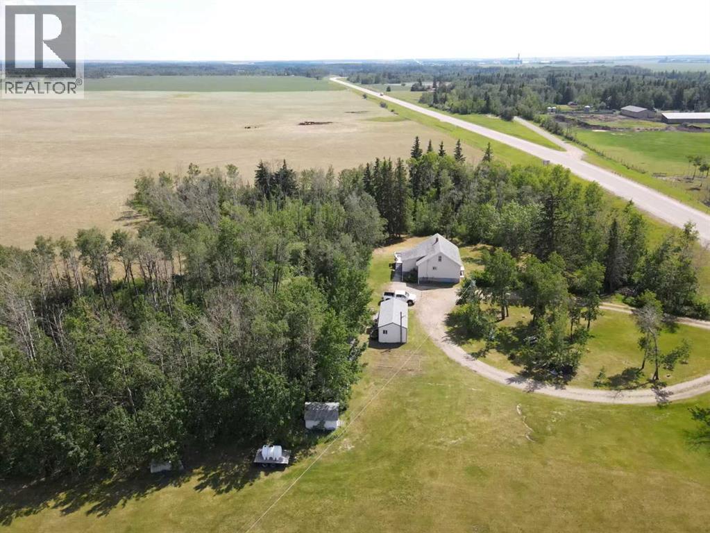 81573 Hwy 2, Rural Northern Sunrise County, Alberta  T0H 2R0 - Photo 28 - A2282054