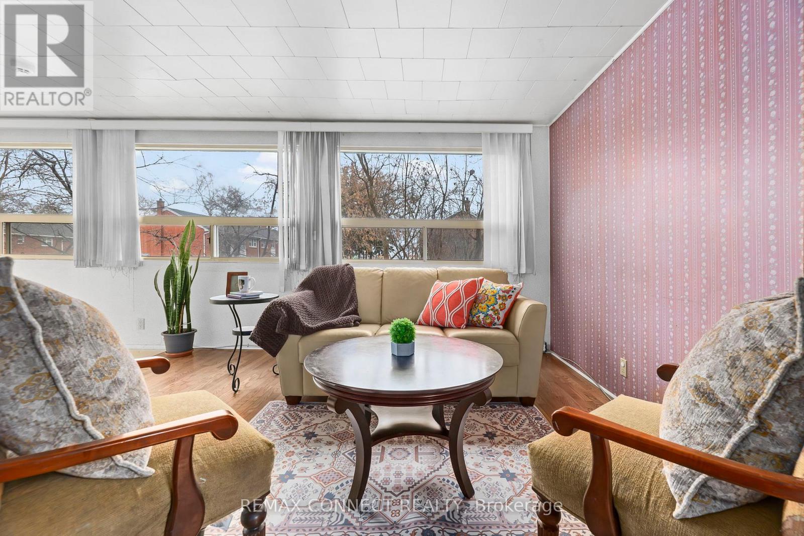 50 CEDAR STREET, Ajax, Ontario