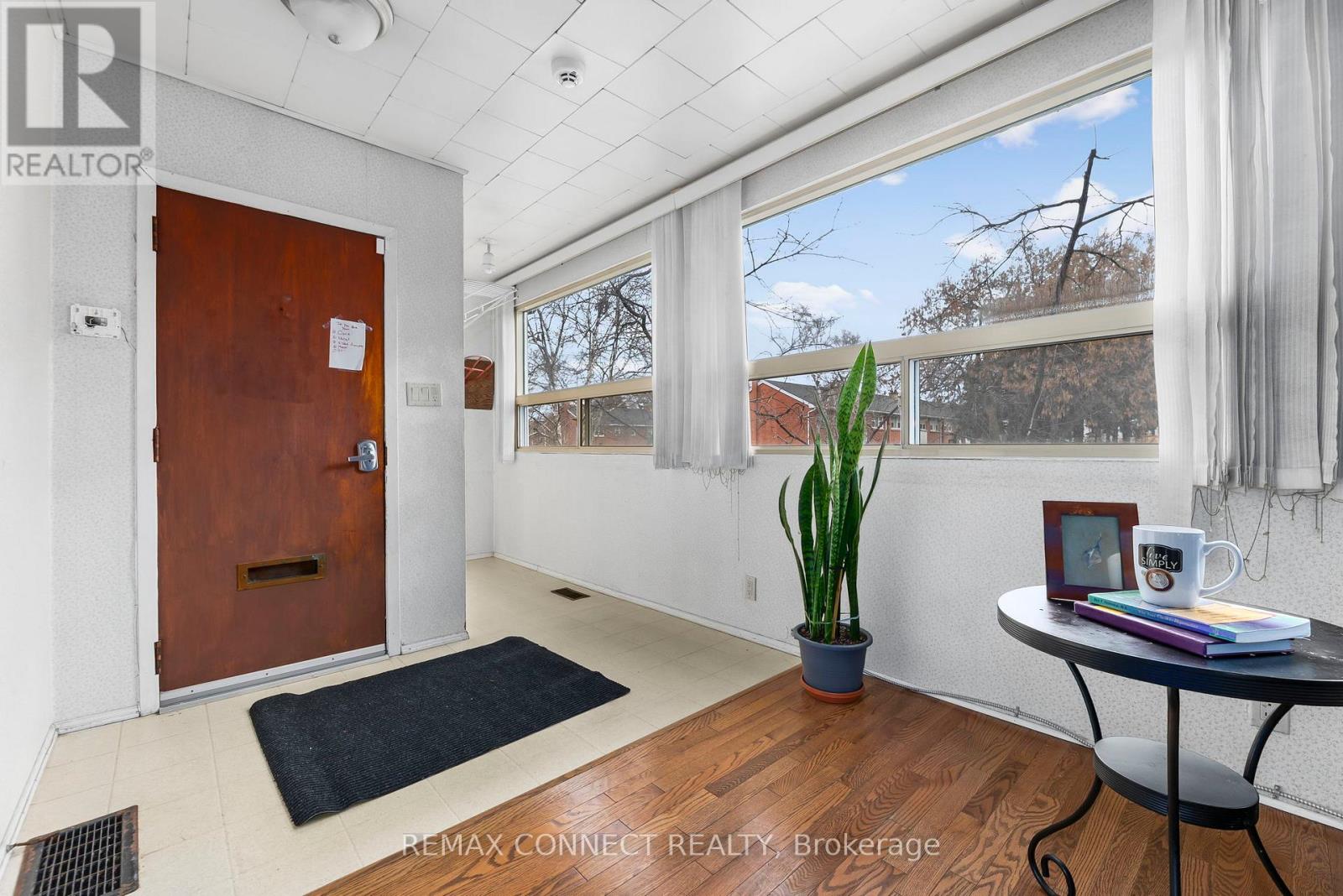 50 Cedar Street, Ajax, Ontario  L1S 1V3 - Photo 4 - E12701022