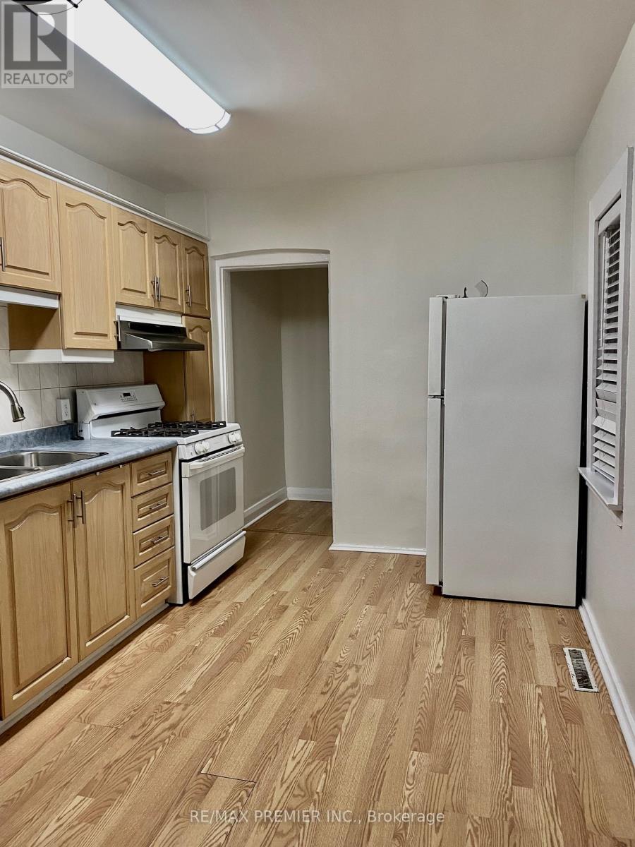 2 - 34 Brownville Avenue, Toronto, Ontario  M6N 4L3 - Photo 6 - W12732222