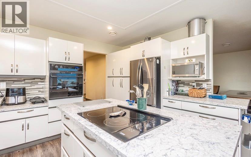 6063 Beatrice Road, Peachland, British Columbia  V0H 1X4 - Photo 4 - 10372565