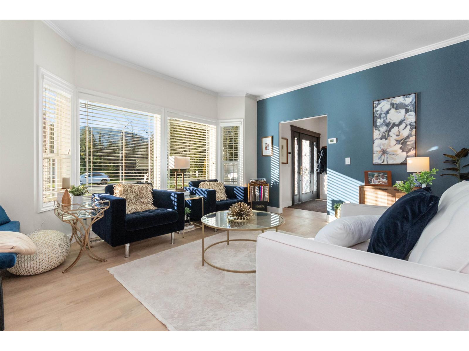 45615 Rachael Place, Cultus Lake East, Cultus Lake, British Columbia  V2R 5R3 - Photo 7 - R3083679