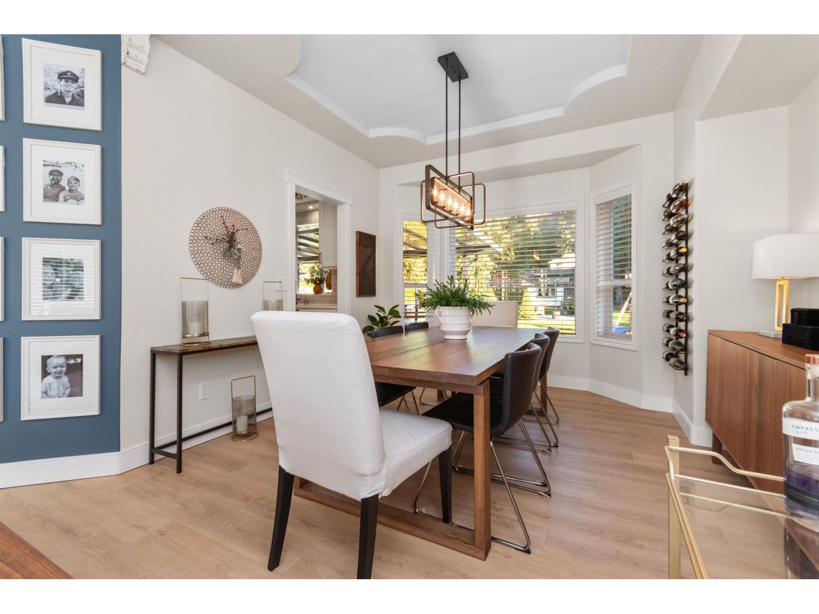 45615 Rachael Place, Cultus Lake East, Cultus Lake, British Columbia  V2R 5R3 - Photo 10 - R3083679