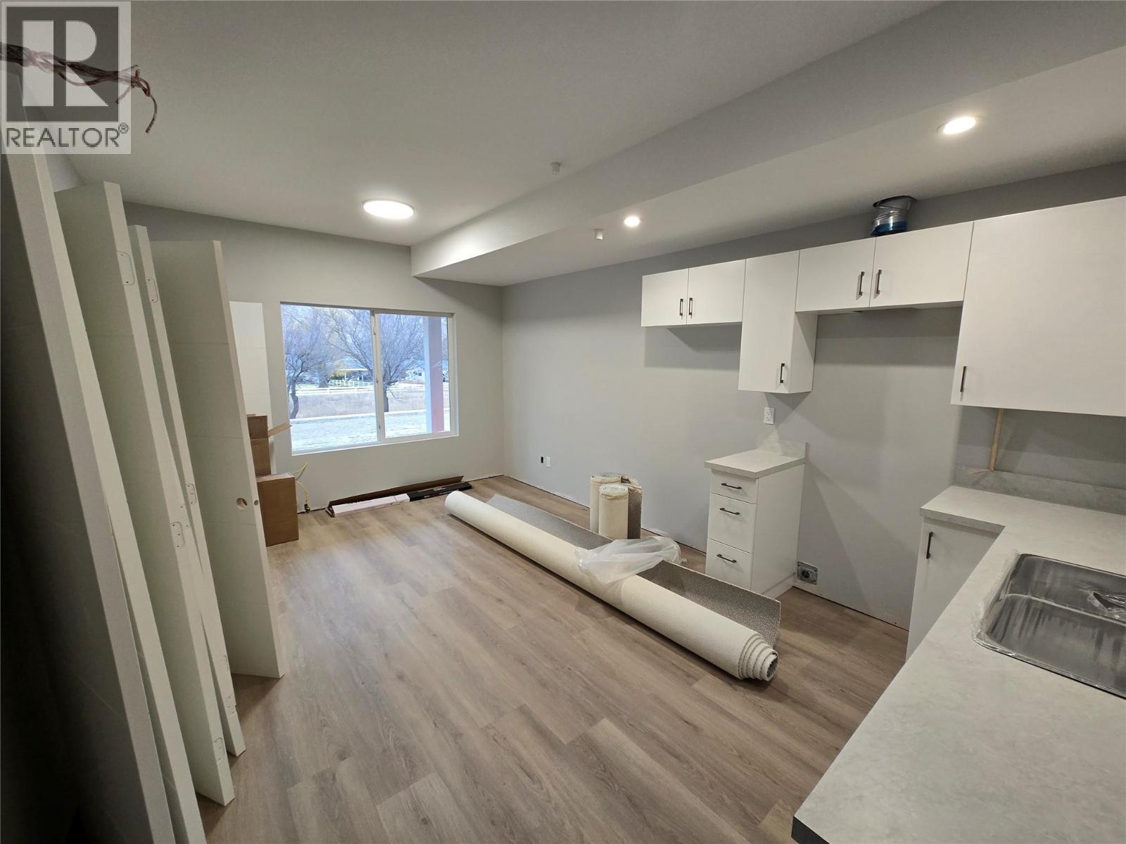 5868 Dallas Drive, Kamloops, British Columbia  V2C 4X2 - Photo 33 - 10374048