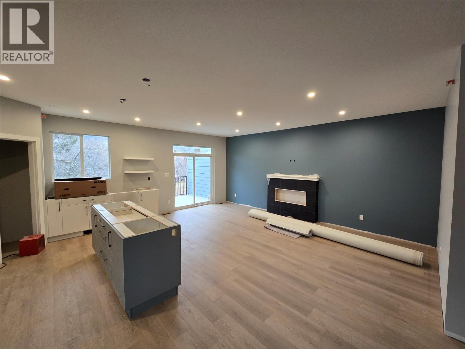 5868 Dallas Drive, Kamloops, British Columbia  V2C 4X2 - Photo 8 - 10374048