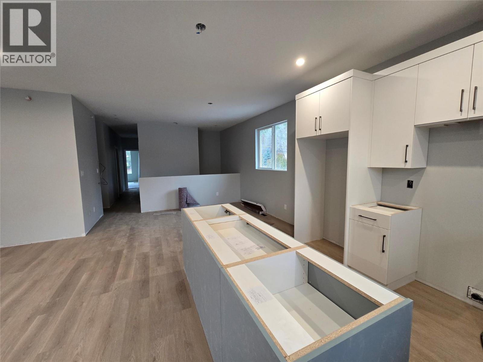 5868 Dallas Drive, Kamloops, British Columbia  V2C 4X2 - Photo 6 - 10374048