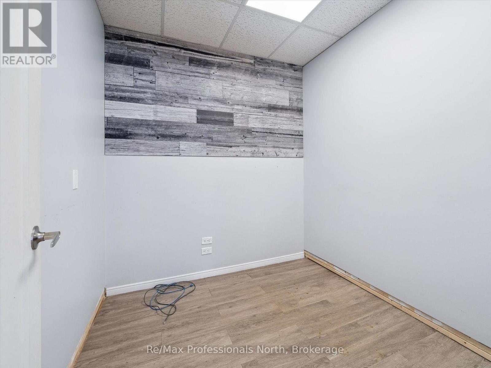 210-250 Brock Street, Gravenhurst, Ontario  P1P 1H4 - Photo 10 - X12733442