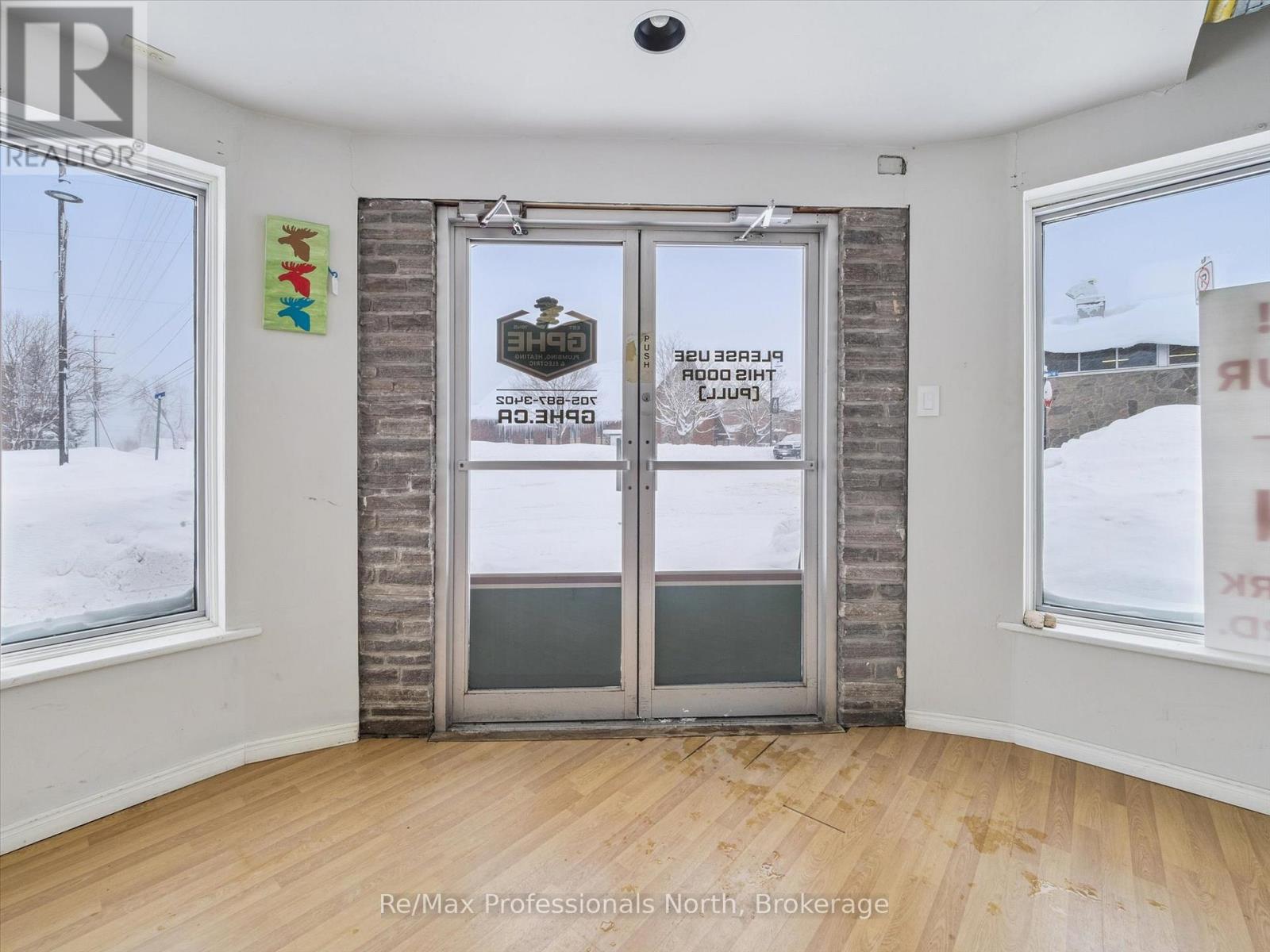 210-250 Brock Street, Gravenhurst, Ontario  P1P 1H4 - Photo 4 - X12733442