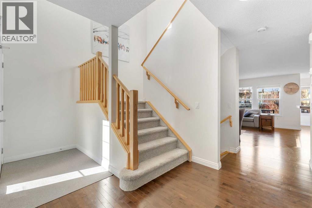 29 Sunset Close, Cochrane, Alberta  T4C 0B3 - Photo 3 - A2280906