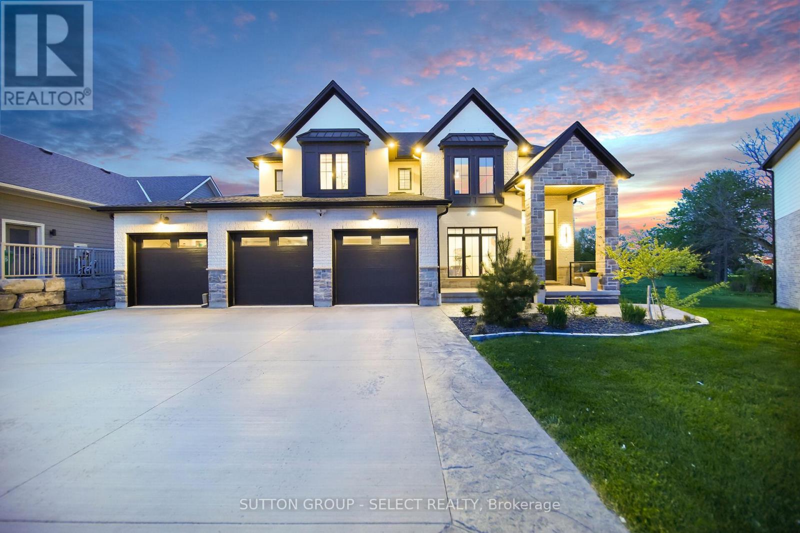 48 Royal Crescent, Southwold, Ontario  N5P 3T2 - Photo 1 - X12733420