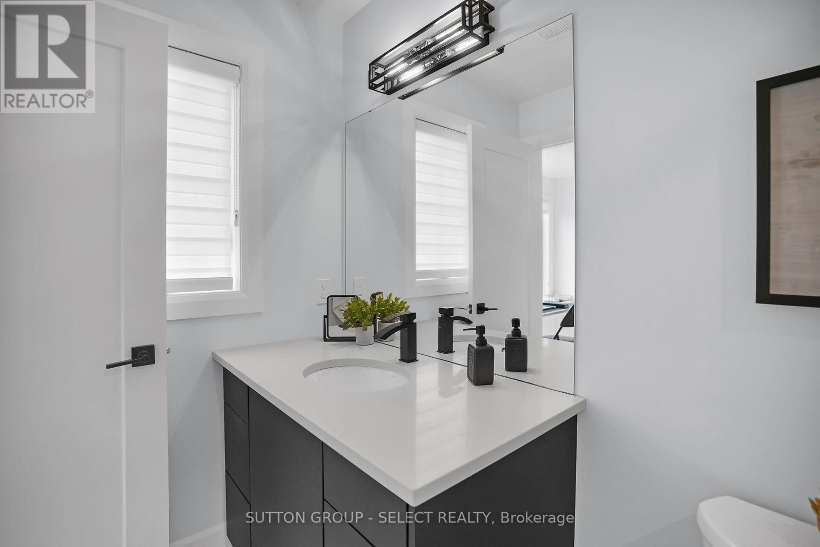 48 Royal Crescent, Southwold, Ontario  N5P 3T2 - Photo 23 - X12733420