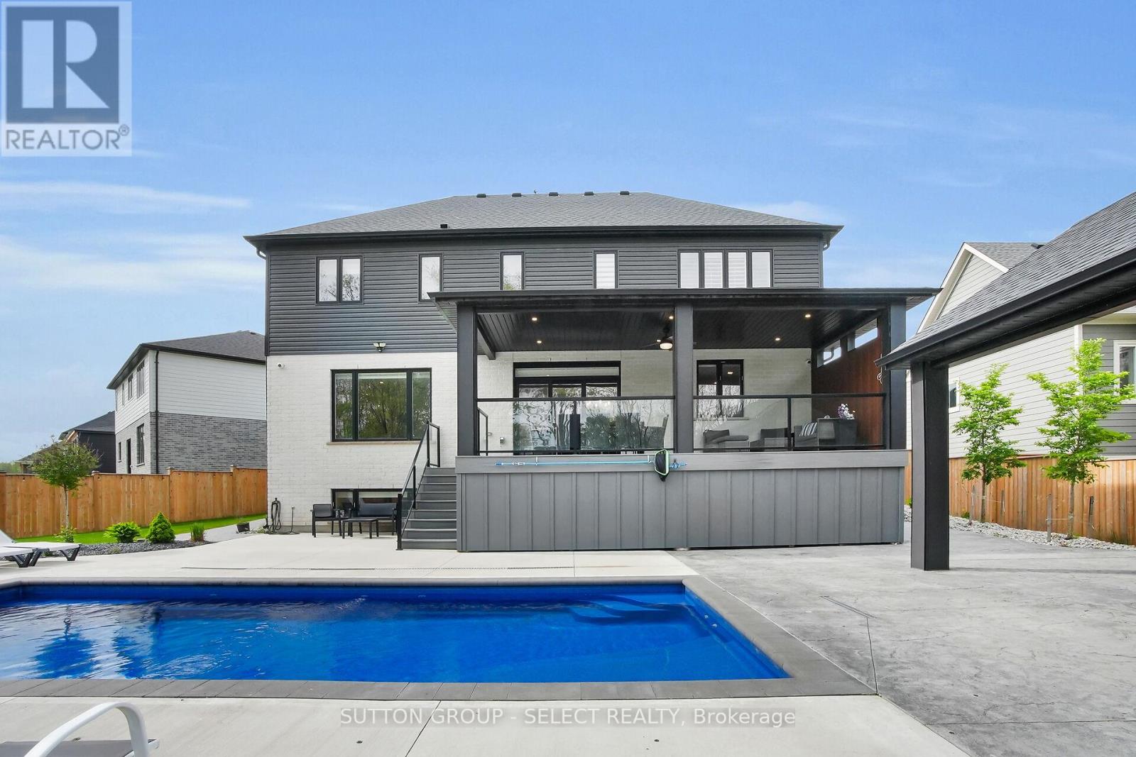 48 Royal Crescent, Southwold, Ontario  N5P 3T2 - Photo 44 - X12733420