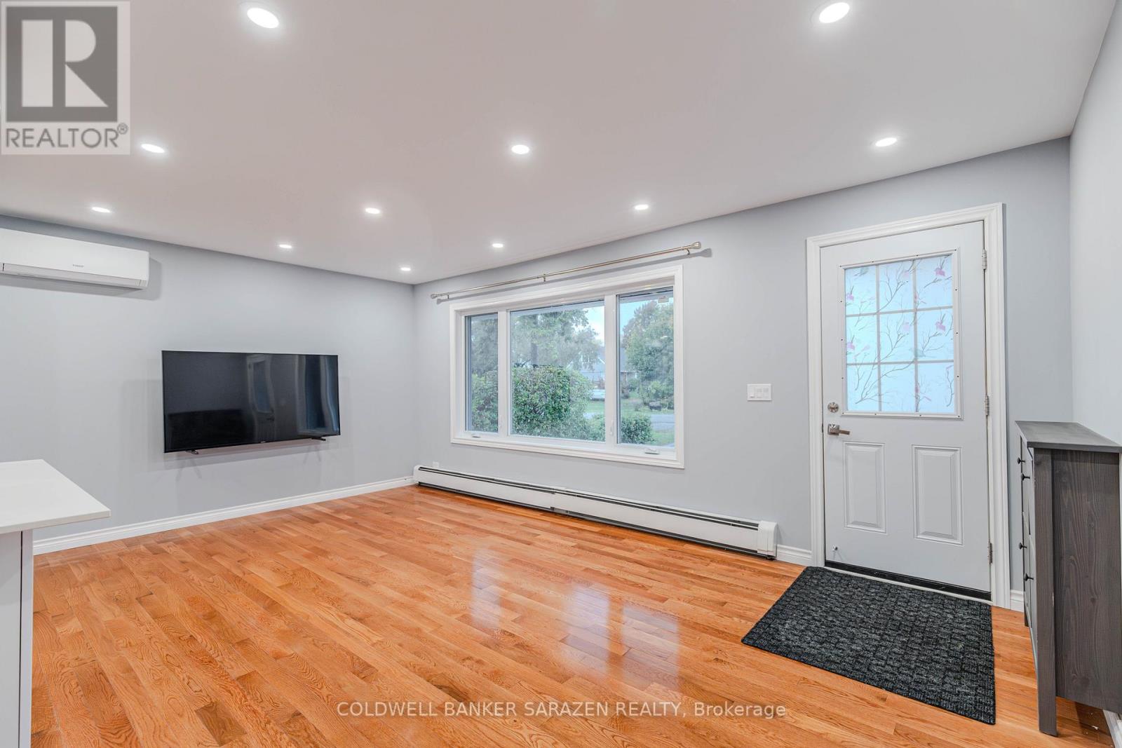 10 Argue Drive, Ottawa, Ontario  K2E 6S1 - Photo 5 - X12733480