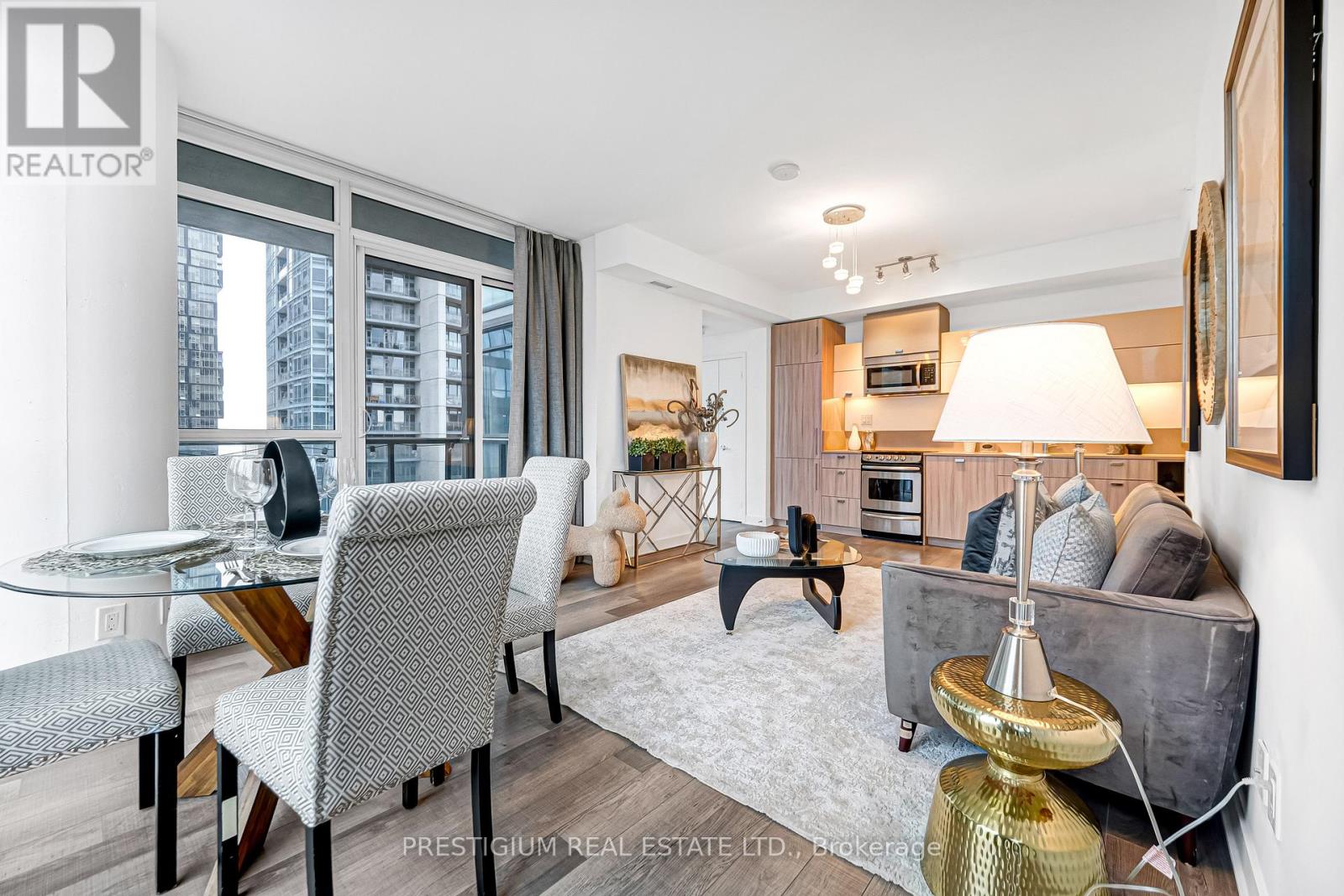 1910 - 290 Adelaide Street W, Toronto, Ontario  M5V 0P3 - Photo 12 - C12653430