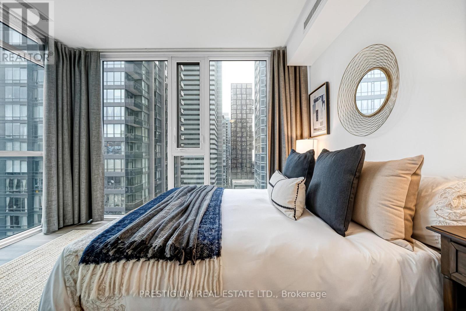 1910 - 290 Adelaide Street W, Toronto, Ontario  M5V 0P3 - Photo 28 - C12653430