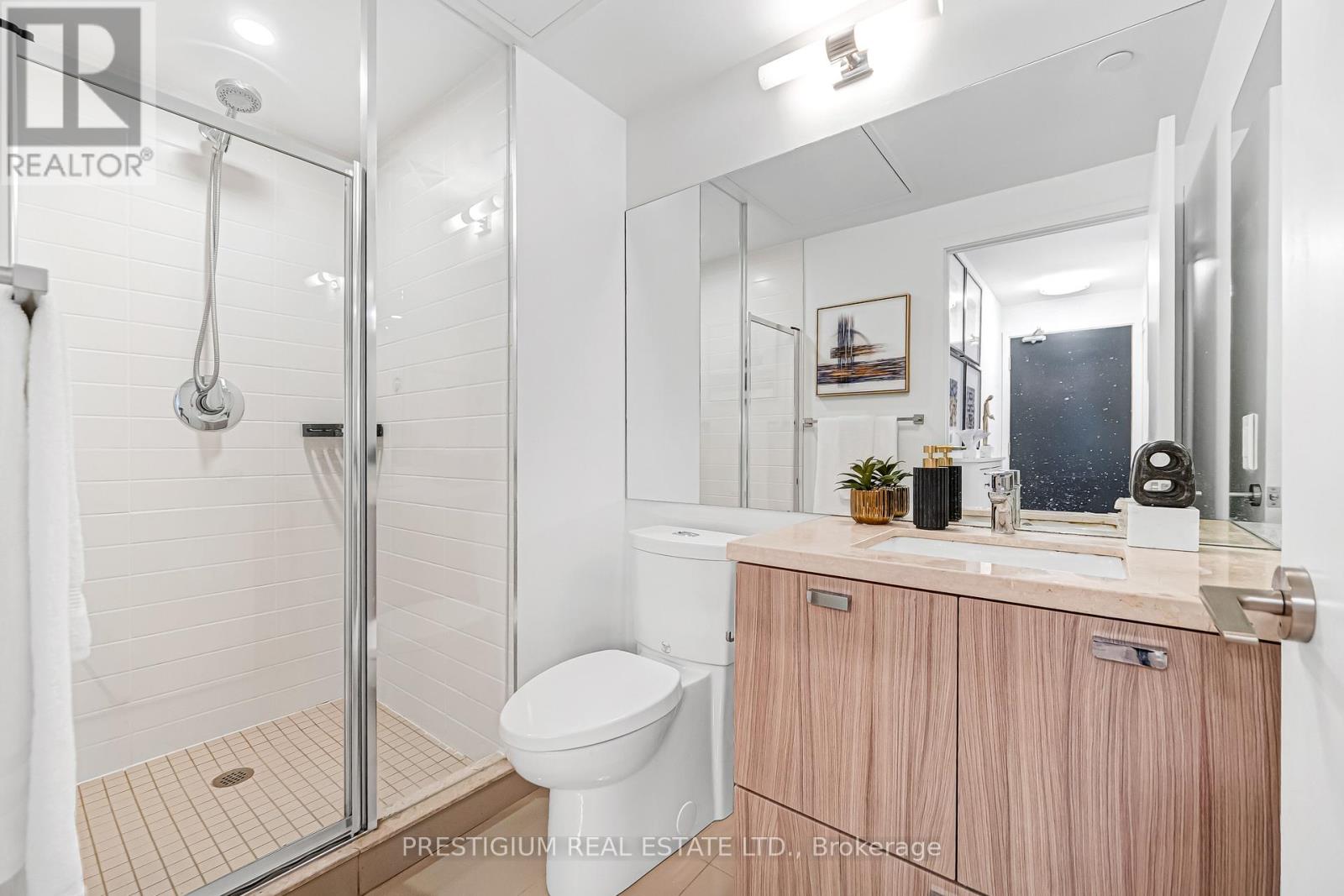 1910 - 290 Adelaide Street W, Toronto, Ontario  M5V 0P3 - Photo 36 - C12653430